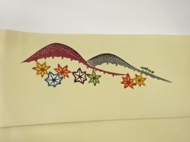  塩瀬山並に梅・紅葉・束ね熨斗模様名古屋帯